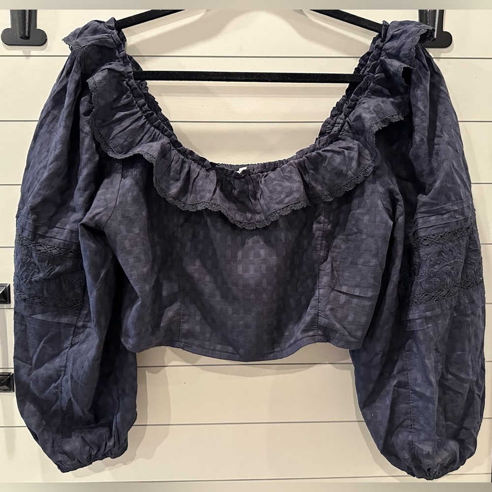 Like New American Eagle Women's Ruffled Navy Blue Cropped Top Size Large